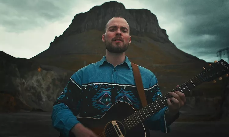 ?sgeir - Lazy Giants (Official Music Video)