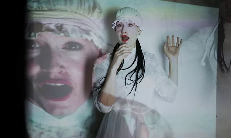 CocoRosie - Smash My Head (Official Video)