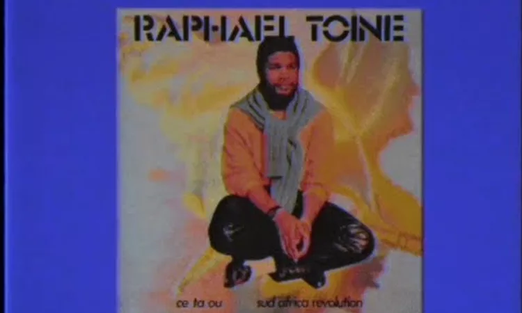 Raphael Toine - Femmes Pays Douces