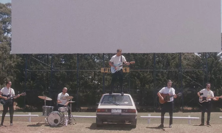 Rolling Blackouts Coastal Fever - Cars In Space (OFFICIAL VIDEO)