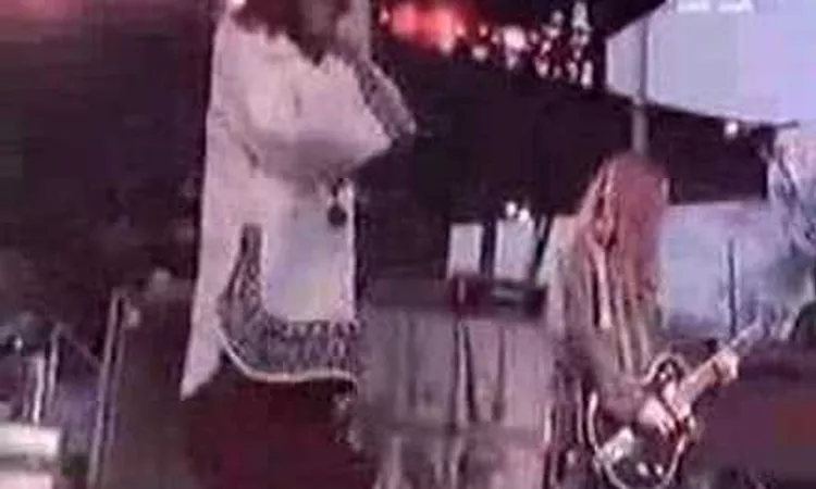 The Black Crowes - Sting Me (original video)