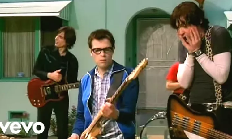Weezer - Island In The Sun (Official Music Video)