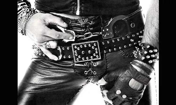M?tley Cr?e - Too Fast For Love [Full Album - Leath?r Records Version]