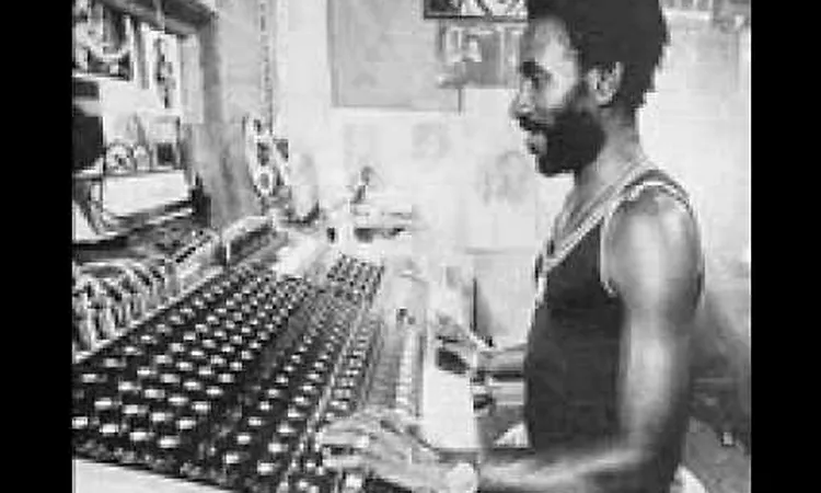 Lee Perry - Yu Squeeze My Panhandle
